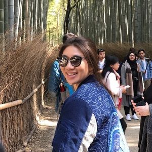 Meet your Posher, Celest